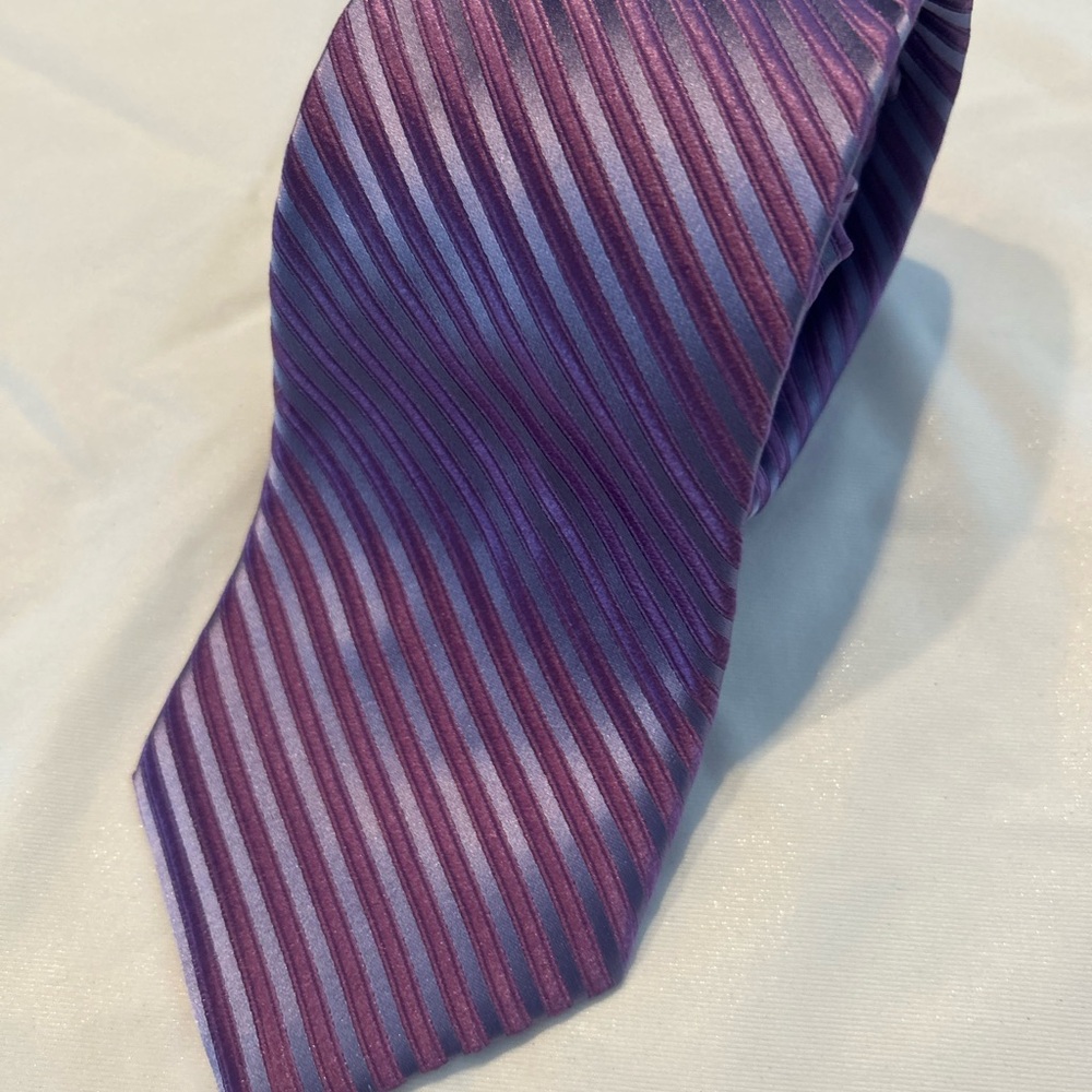 Paul Malone 100% Silk Purple Striped Men's Tie